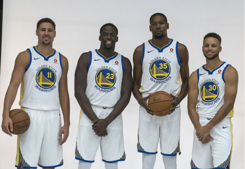 意甲半场：内雷斯双响，那不勒斯3-0亚特兰大（半场战报：内雷斯梅开二度，那不勒斯3比0领先亚特兰大）