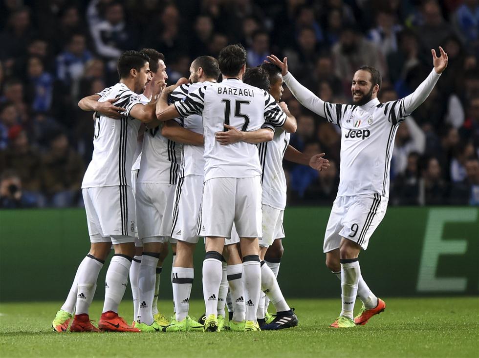 记者：莱奥周二接受核磁共振检查，结果显示无肌肉损伤（记者：莱奥周二完成核磁检查，未发现肌肉受损）