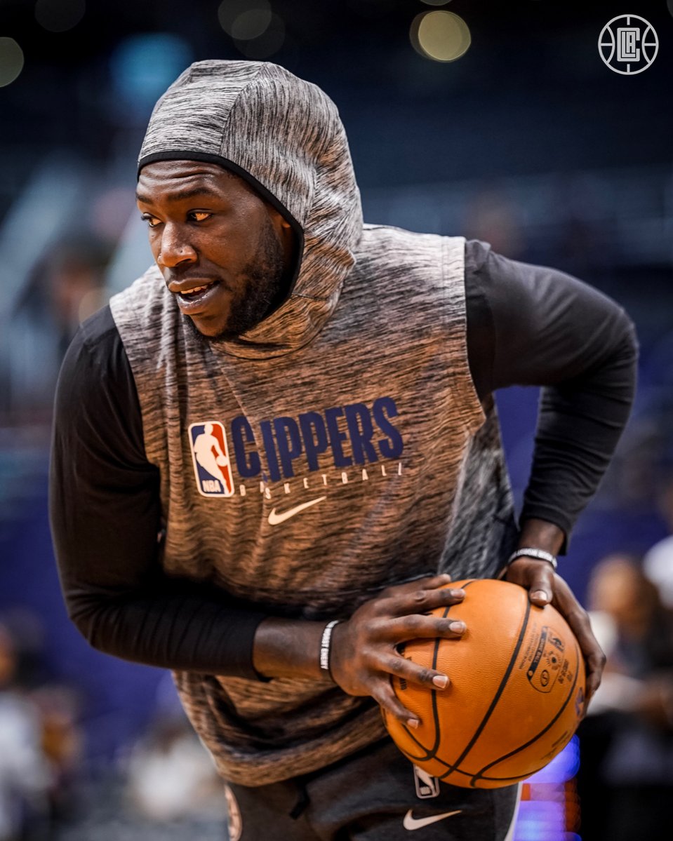 亚历山大阿诺德重回安菲尔德被狂嘘你怎么看？（亚历山大阿诺德重返安菲尔德遭满场嘘声，该如何解读？）