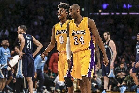 德拉富恩特：我们和巴萨没问题，我们要不断进步为世界杯而战（德拉富恩特：与巴萨无矛盾，持续提升冲击世界杯）