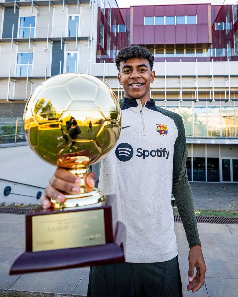 CBA比赛精彩瞬间：深圳队绝杀广东（CBA赛场高光时刻：深圳队压哨绝杀广东队）