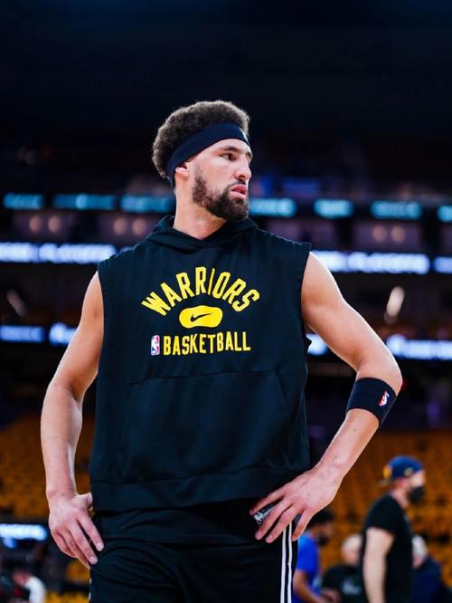 京东徐雷接替李明岗位？魏翊东：此时此刻两位都不知道安排（徐雷将接任李明职位？魏翊东回应：目前两人都不清楚安排）