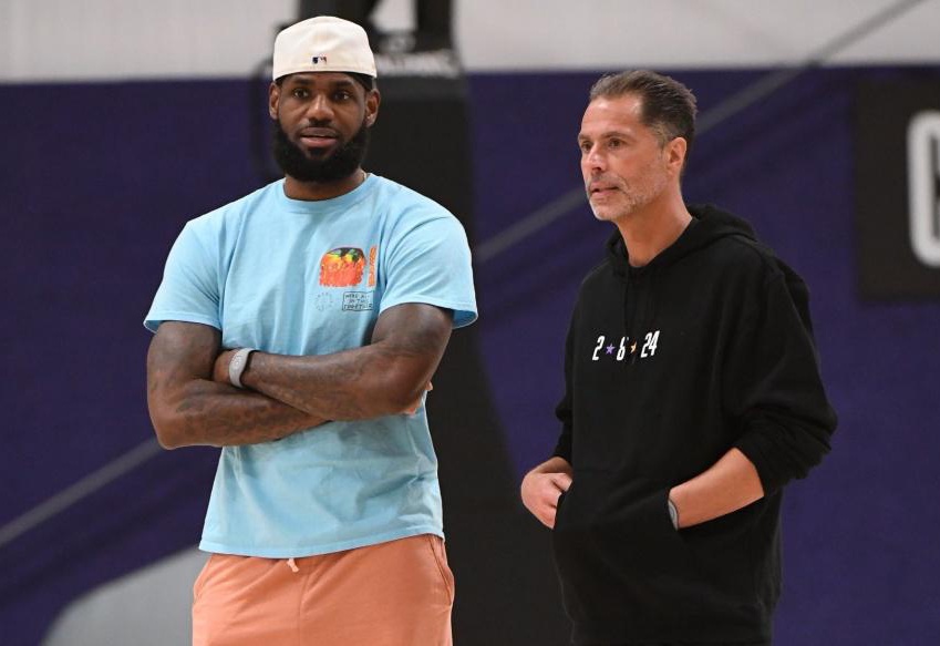 中甲战报：丹克莱尔1射1传，石家庄功夫2-2战平大连鲲城（中甲战报：丹克莱尔传射建功，石家庄功夫2-2与大连鲲城言和）