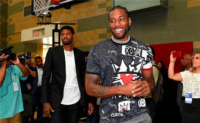 申花发布球队32岁生日海报，却把“32nd”写成“32th”（申花32岁生日海报闹乌龙，32nd被写成32th）